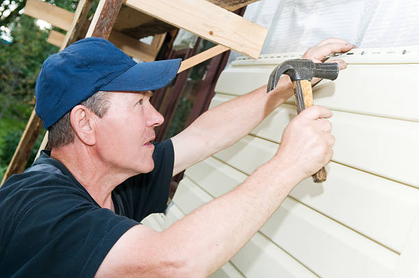 Storm Damage Siding Repair in Clarendon, TX